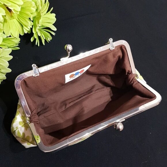 Evening Bag with 70s Style Apple Green Flowers, MOT DOT Textiles, Kiss Lock - Picture 6 of 8